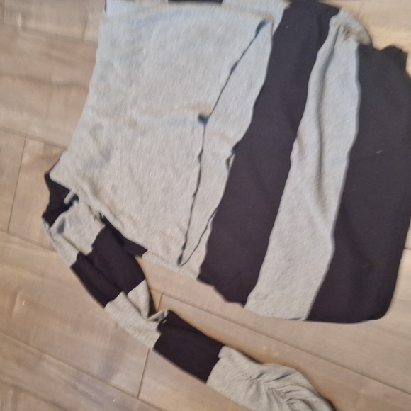 Turtle Neck - Picture 8 of 8